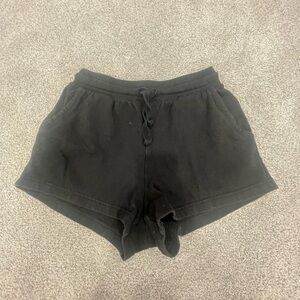 Black colsie shorts